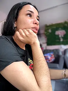 Naatalia online show from December 2025 04:04:01 PM