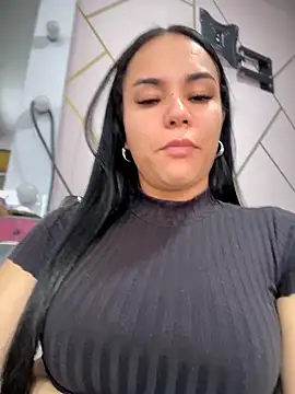 Naatalia online show from February 2026 05:03:02 PM