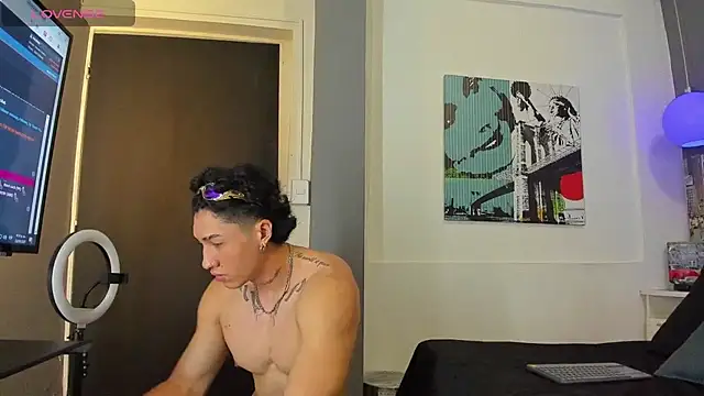 KaryBig3 online show from February 2025 09:16:01 PM