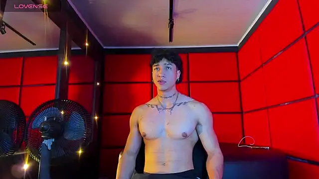 KaryBig3 online show from February 2025 04:47:01 AM