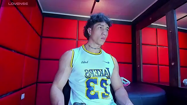 KaryBig3 online show from March 2025 06:57:01 AM