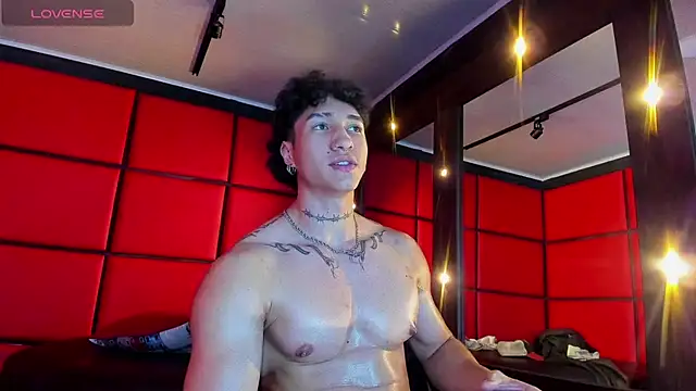 KaryBig3 online show from March 2025 10:02:01 AM