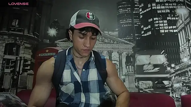 KaryBig3 online show from March 2025 10:35:02 AM