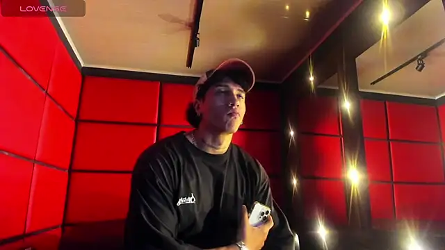 KaryBig3 online show from March 2025 07:19:01 AM