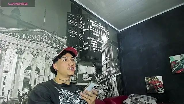 KaryBig3 online show from March 2025 04:19:01 AM