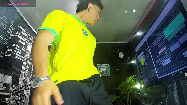 KaryBig3 online show from March 2025 04:21:02 AM