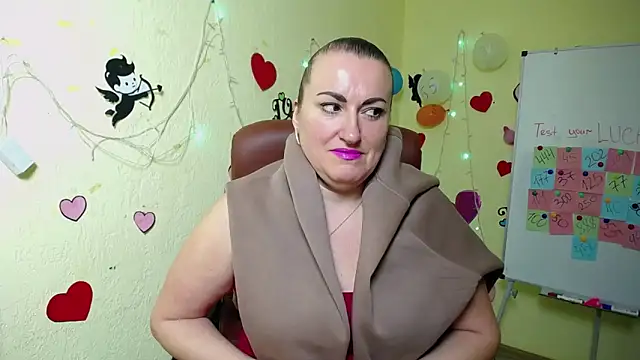 DianaMGG online show from February 2025 06:07:01 AM