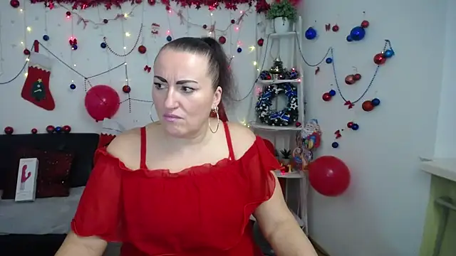 DianaMGG online show from December 2025 06:25:02 PM
