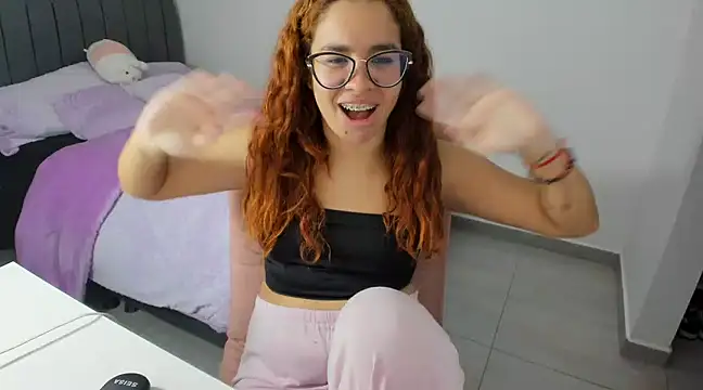 Snapshot of Greciaruiz_ chatting on March 2025 11:46:01 PM Greciaruiz online show from March 2025 11:46:01 PM