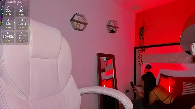 Bella walker  online show from April 2026 04:37:01 PM