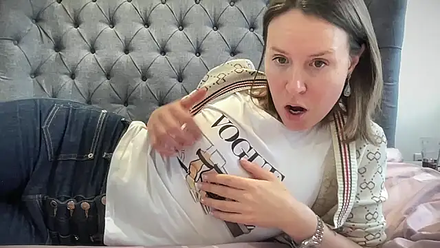 eatmypie69 online show from December 2025 10:02:01 AM