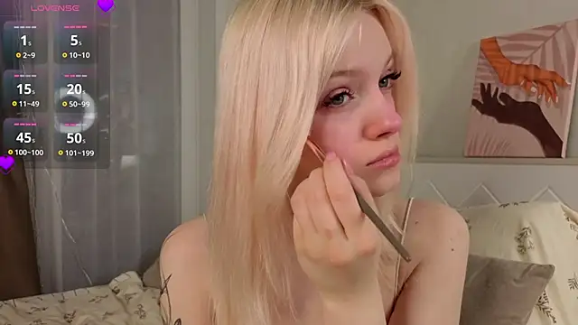 EdlaHewell online show from February 2026 01:24:01 AM