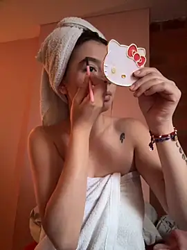 Snapshot of Danna_Myst chatting on October 2025 10:40:02 PM Danna Myst online show from October 2025 10:40:02 PM