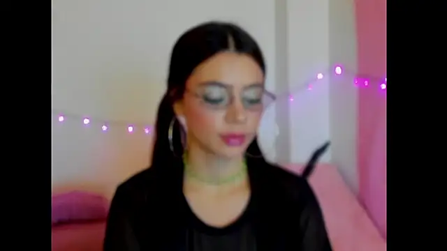 Snapshot of Danna_Myst chatting on October 2025 11:45:02 PM Danna Myst online show from October 2025 11:45:02 PM