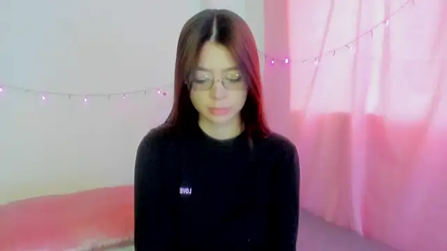 Snapshot of Danna_Myst chatting on November 2025 05:26:01 PM Danna Myst online show from November 2025 05:26:01 PM