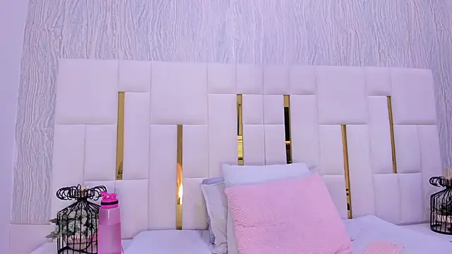 hillary uckerman  online show from January 2026 11:25:01 AM