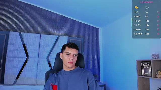 JacobRoberts1 online show from October 2025 08:20:01 PM