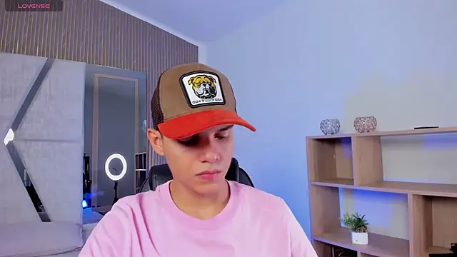 JacobRoberts1 online show from November 2025 09:03:02 PM