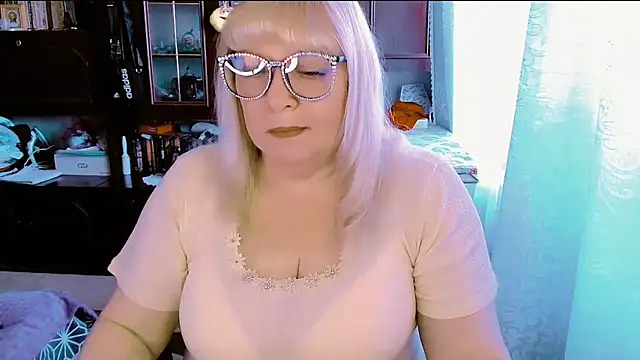 FlowerButterf online show from February 2026 10:25:01 AM