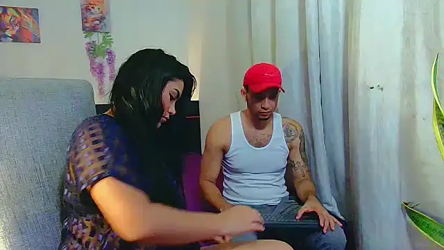 Snapshot of Reina_paola chatting on September 2025 02:35:01 AM Reina paola online show from September 2025 02:35:01 AM