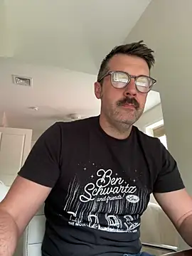 plaintreebull online show from April 2026 03:14:01 PM