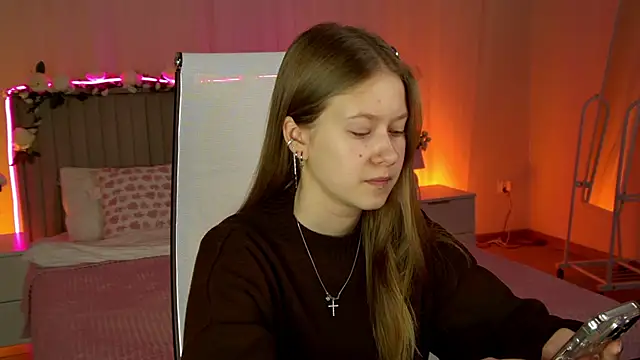 EveMundie online show from February 2026 06:30:02 AM