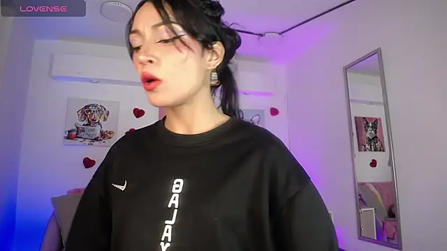 Snapshot of LoreleyNovoa chatting on February 2026 04:02:01 AM LoreleyNovoa online show from February 2026 04:02:01 AM