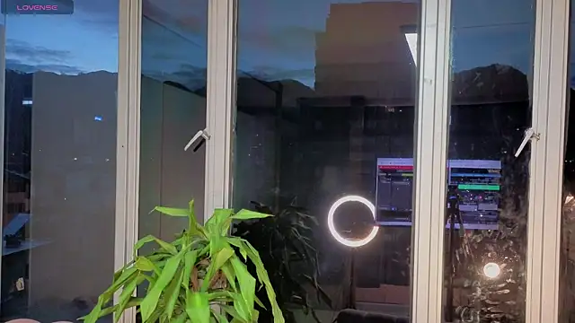 Ivanna West online show from October 2025 10:24:01 AM