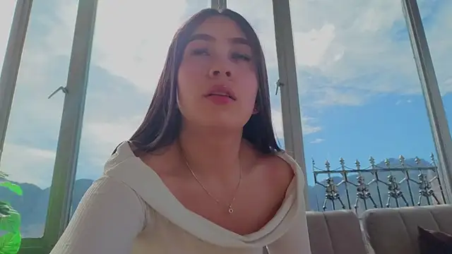 Ivanna West online show from October 2025 01:33:02 PM