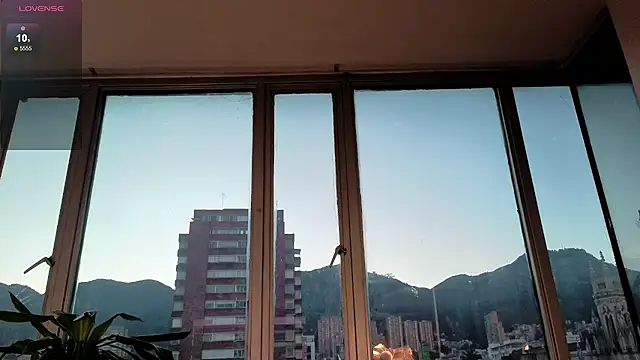 Ivanna West online show from October 2025 10:47:02 AM