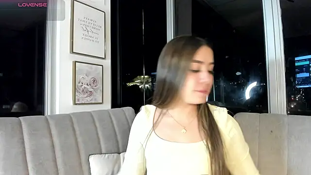 Snapshot of Ivanna_West chatting on June 2026 09:52:01 AM Ivanna West online show from June 2026 09:52:01 AM