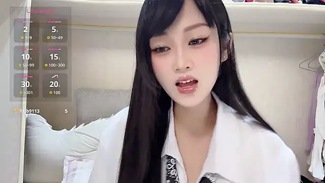 yueyue2003 online show from June 2026 01:04:01 PM