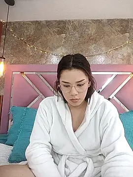 EmmaSulivan online show from October 2025 02:35:01 PM