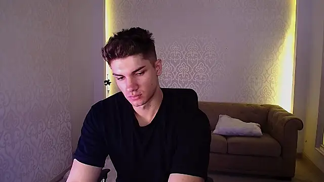 MaxKaiden online show from November 2025 06:02:02 AM