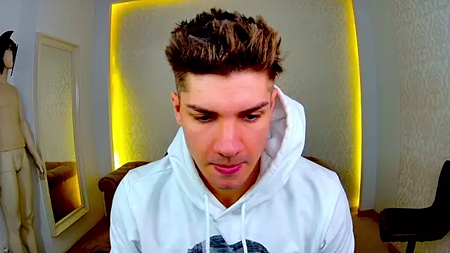 MaxKaiden online show from February 2026 06:17:01 AM