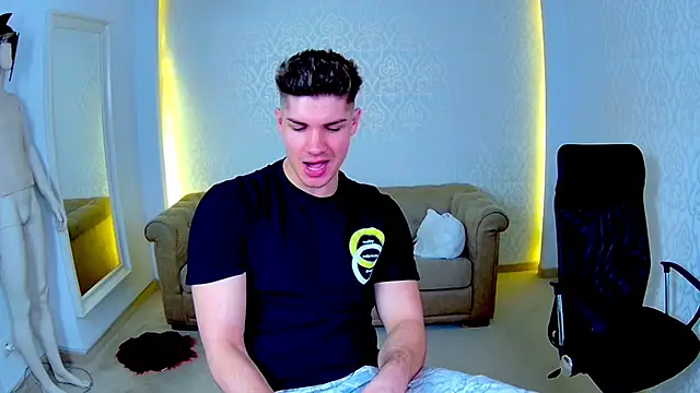 MaxKaiden online show from February 2026 06:09:02 AM