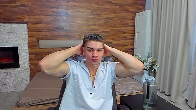 MaxKaiden online show from March 2026 06:18:01 AM