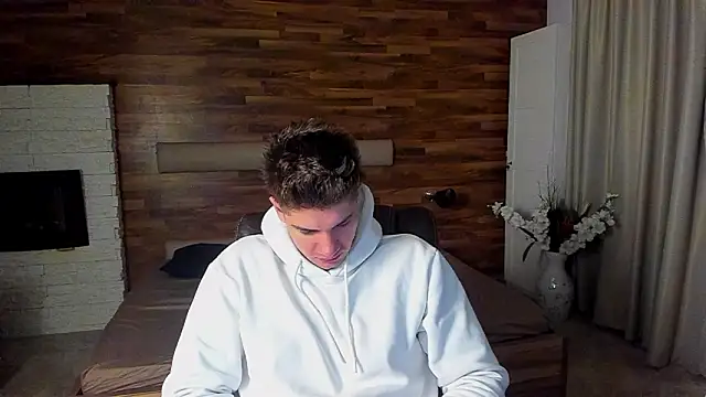 MaxKaiden online show from March 2026 05:22:02 AM