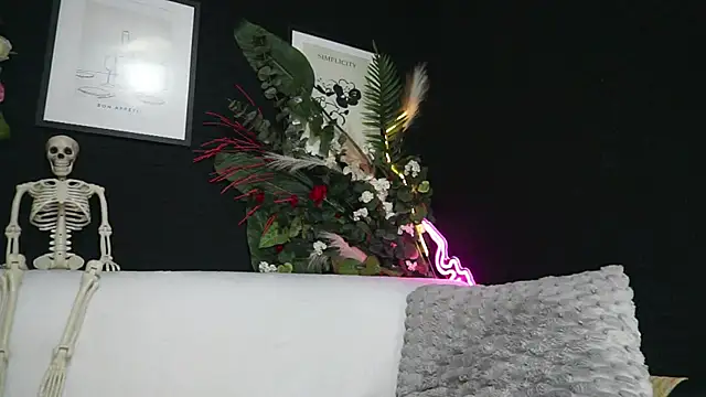 Snapshot of IngAdn chatting on October 2025 06:50:02 PM IngAdn online show from October 2025 06:50:02 PM