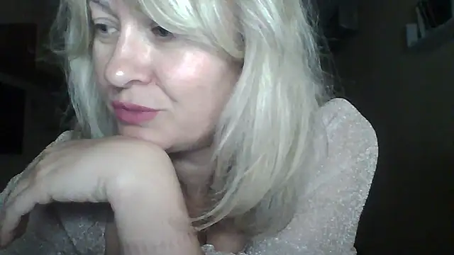 Mary888x online show from September 2025 05:47:02 PM