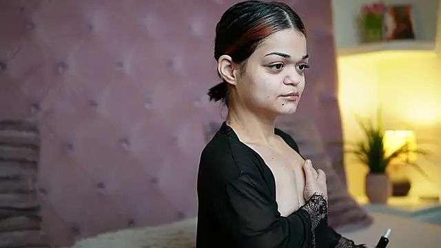 MaiaMini online show from February 2026 10:33:01 PM