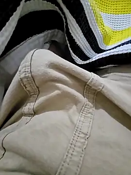 Snapshot of skiciyunis chatting on September 2025 07:14:02 PM skiciyunis online show from September 2025 07:14:02 PM