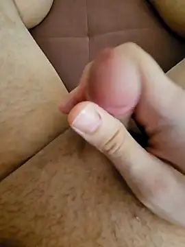 Snapshot of skiciyunis chatting on October 2025 11:17:01 AM skiciyunis online show from October 2025 11:17:01 AM