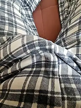 Snapshot of skiciyunis chatting on December 2025 11:14:02 AM skiciyunis online show from December 2025 11:14:02 AM