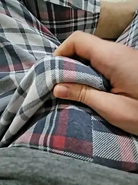 Snapshot of skiciyunis chatting on January 2026 03:39:01 PM skiciyunis online show from January 2026 03:39:01 PM