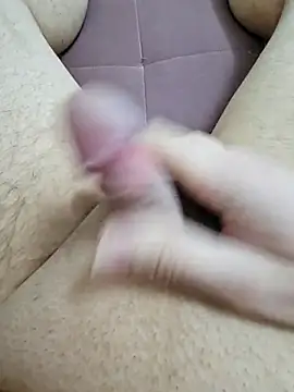 Snapshot of skiciyunis chatting on March 2026 05:40:01 PM skiciyunis online show from March 2026 05:40:01 PM