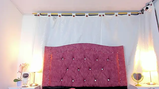 Snapshot of ValentinaGuerra chatting on October 2025 01:37:02 AM ValentinaGuerra online show from October 2025 01:37:02 AM