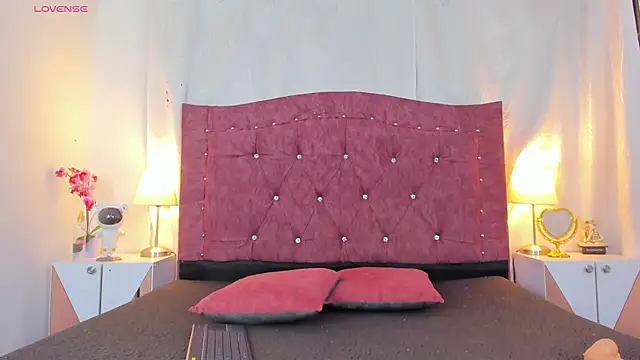 Snapshot of ValentinaGuerra chatting on November 2025 01:51:02 AM ValentinaGuerra online show from November 2025 01:51:02 AM