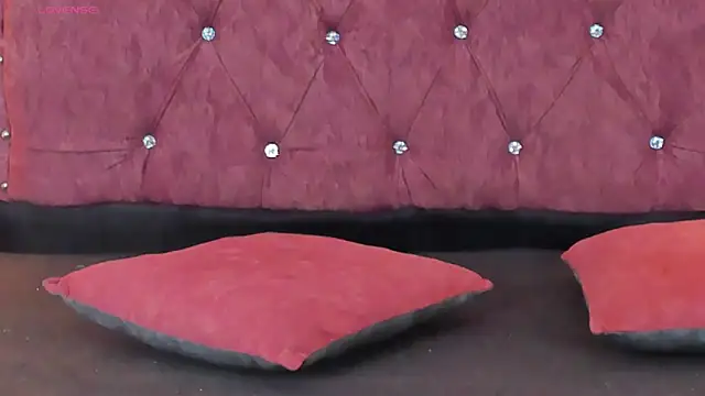 Snapshot of ValentinaGuerra chatting on December 2025 01:32:01 AM ValentinaGuerra online show from December 2025 01:32:01 AM