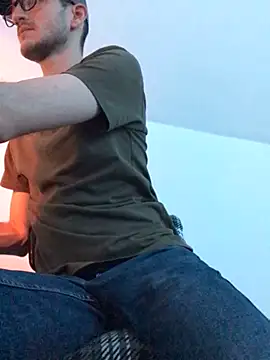 Snapshot of yoyoboy988 chatting on March 2025 10:10:02 PM yoyoboy988 online show from March 2025 10:10:02 PM